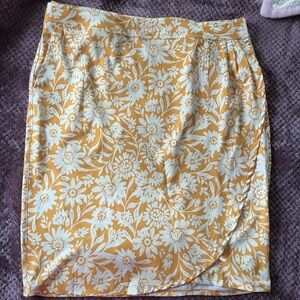 Ripskirt Hawaii Yellow Floral Skirt